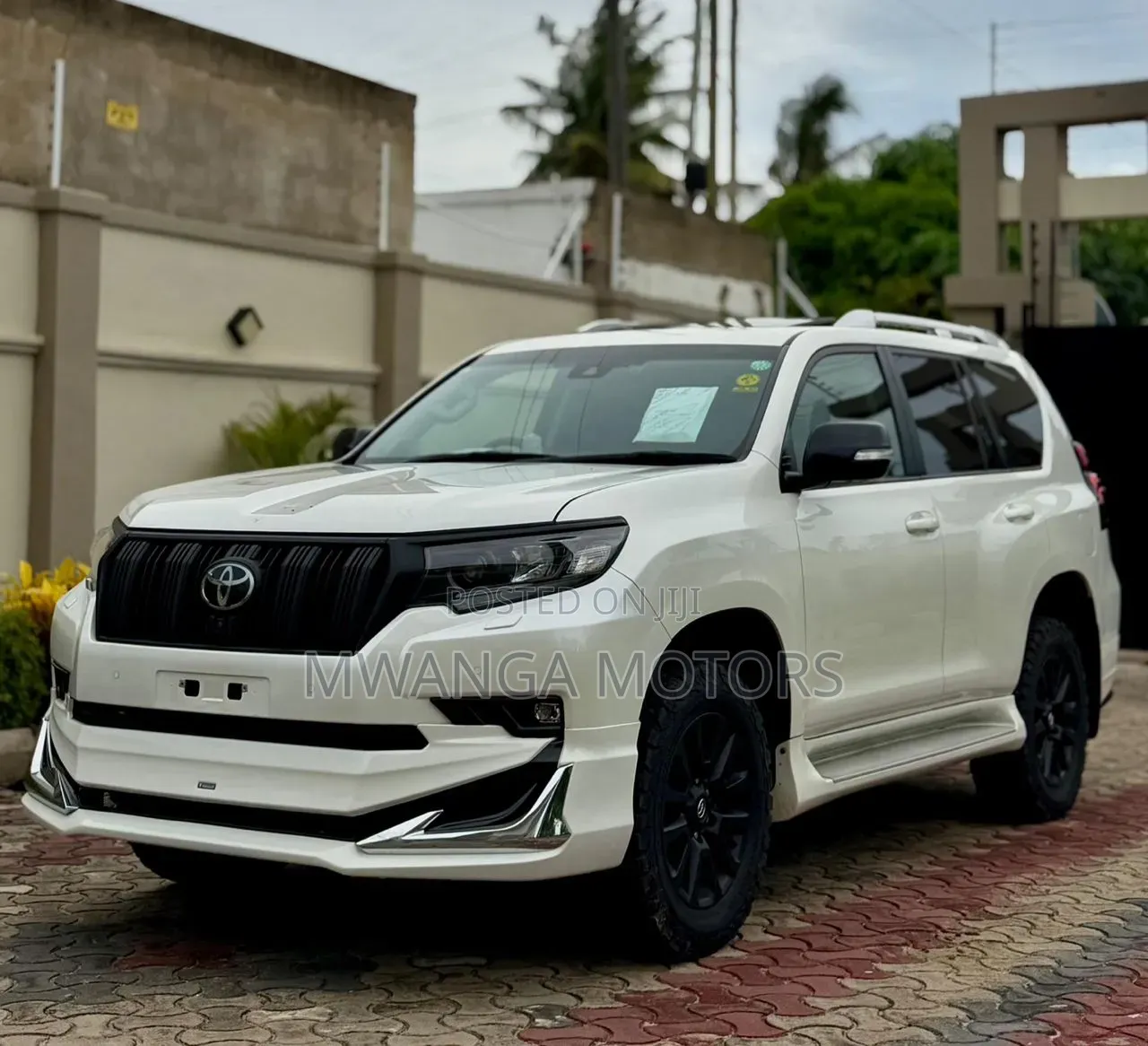 Toyota Land Cruiser Prado 2.7 2023 White