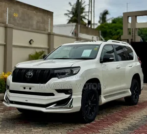 Toyota Land Cruiser Prado 2.7 2023 White
