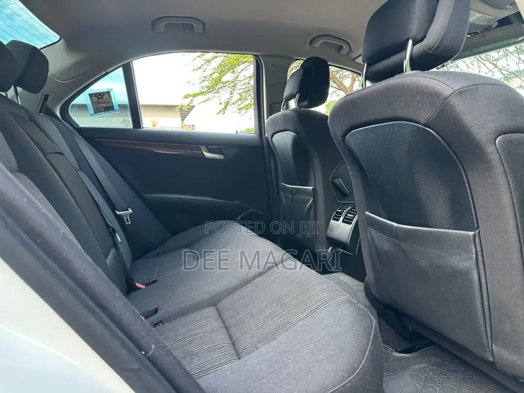 Mercedes-Benz C-Class 2007 White