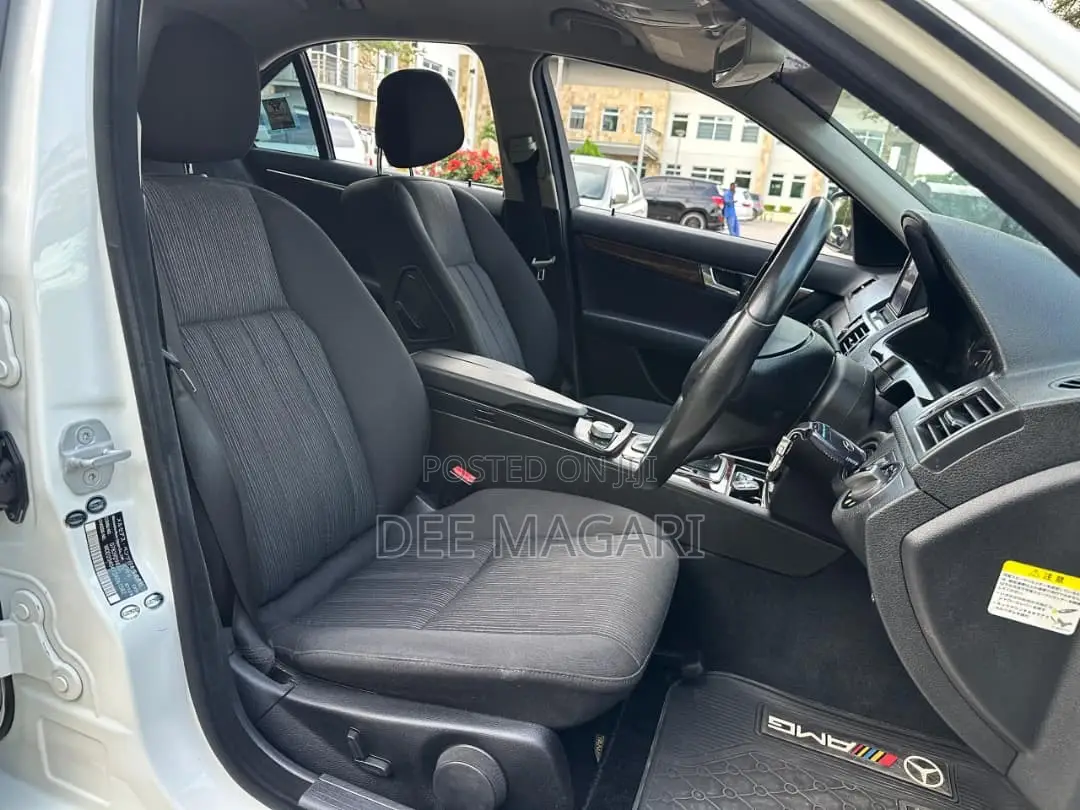 Mercedes-Benz C-Class 2007 White