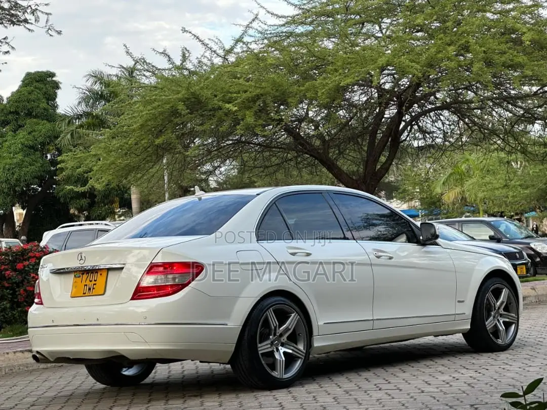 Mercedes-Benz C-Class 2007 White
