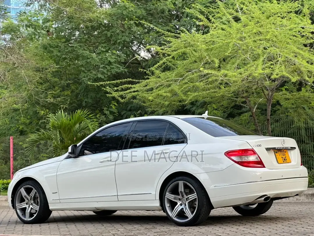 Mercedes-Benz C-Class 2007 White