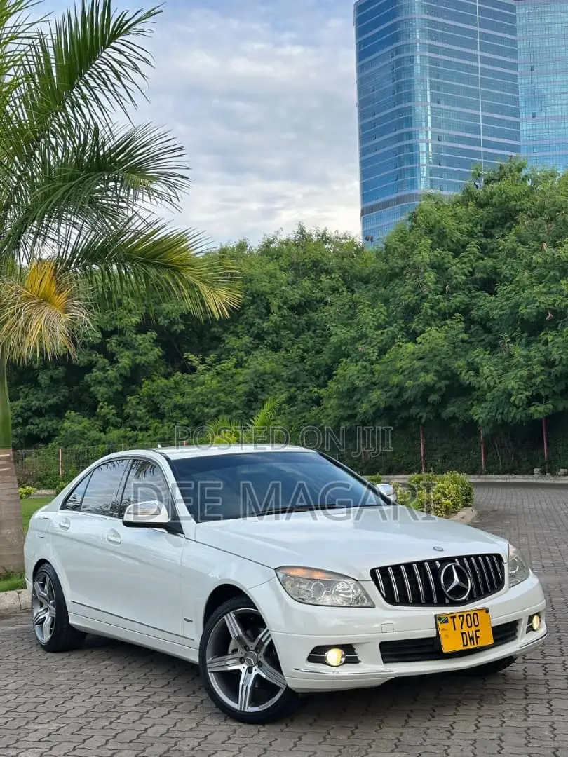 Mercedes-Benz C-Class 2007 White