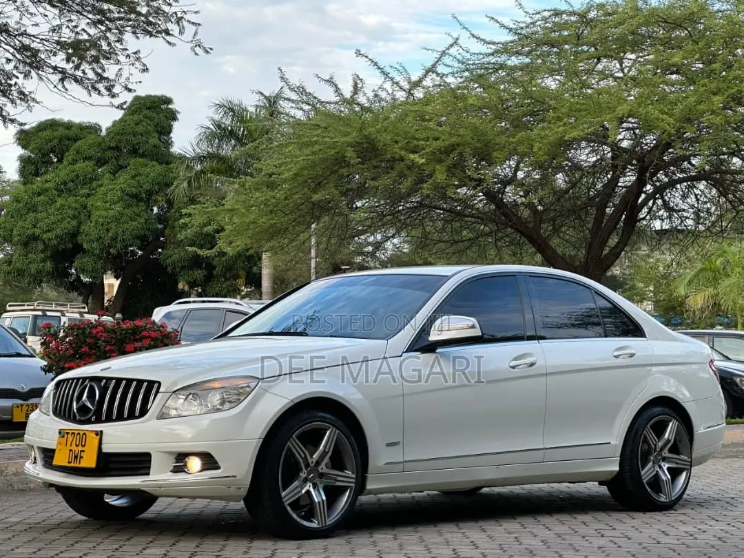 Mercedes-Benz C-Class 2007 White
