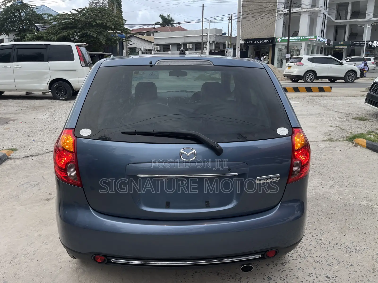 Mazda Verisa 2013 Gray