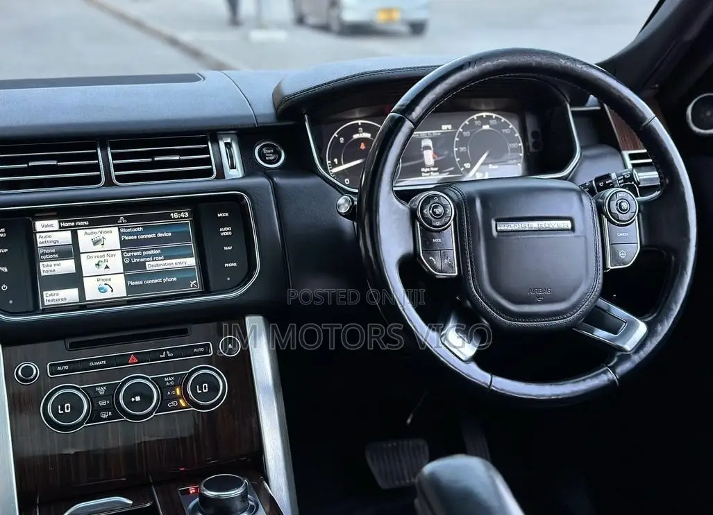 Land Rover Range Rover Vogue 2014 Silver