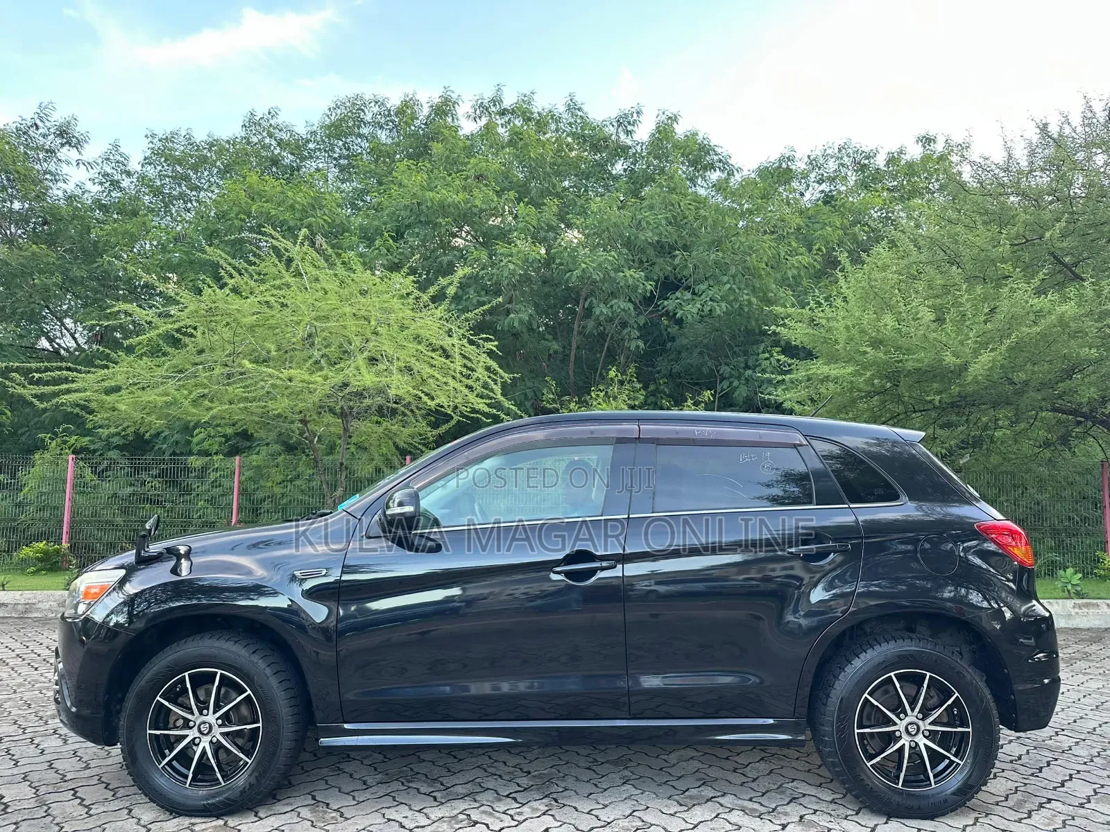 Mitsubishi RVR 2013 Black