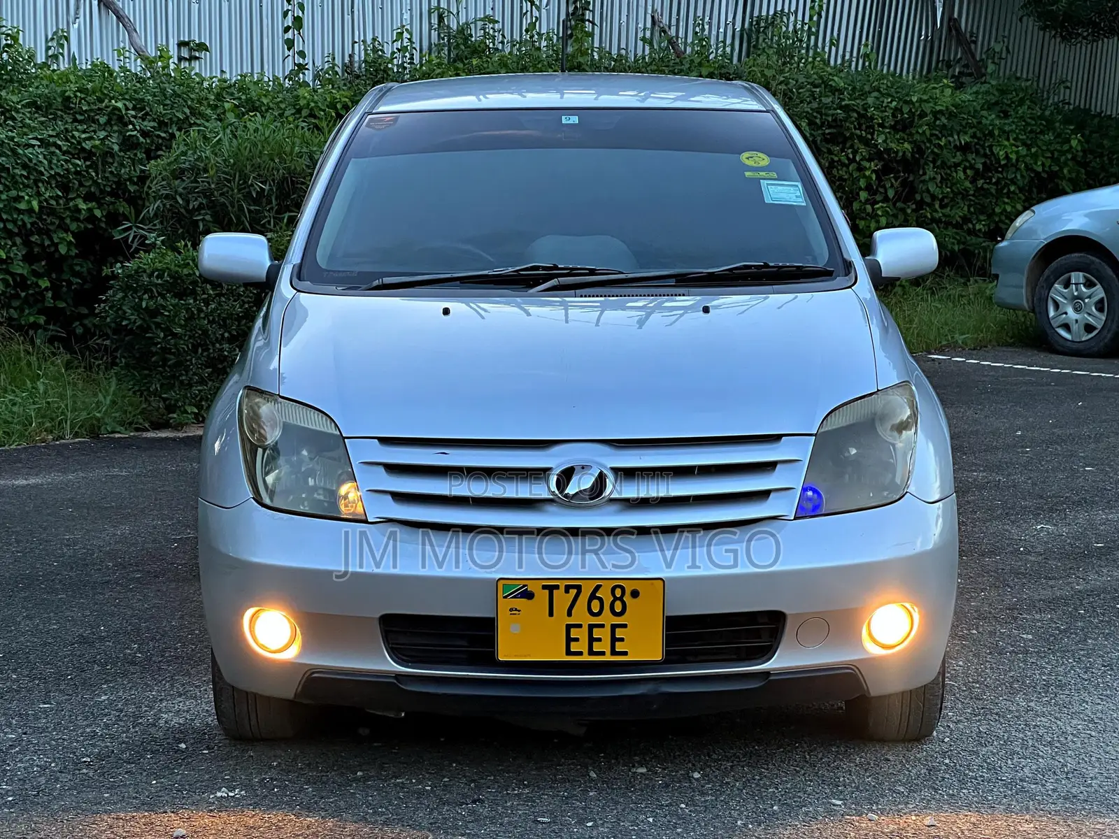 Toyota IST 2004 Silver