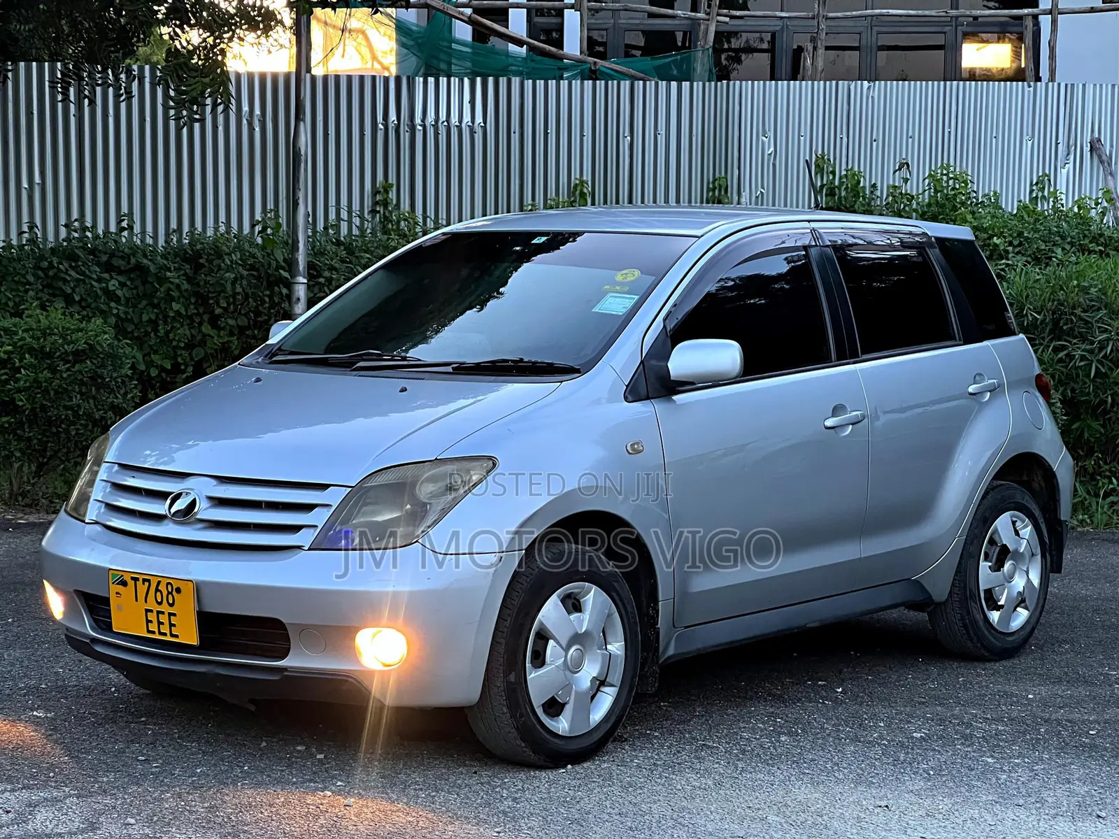 Toyota IST 2004 Silver