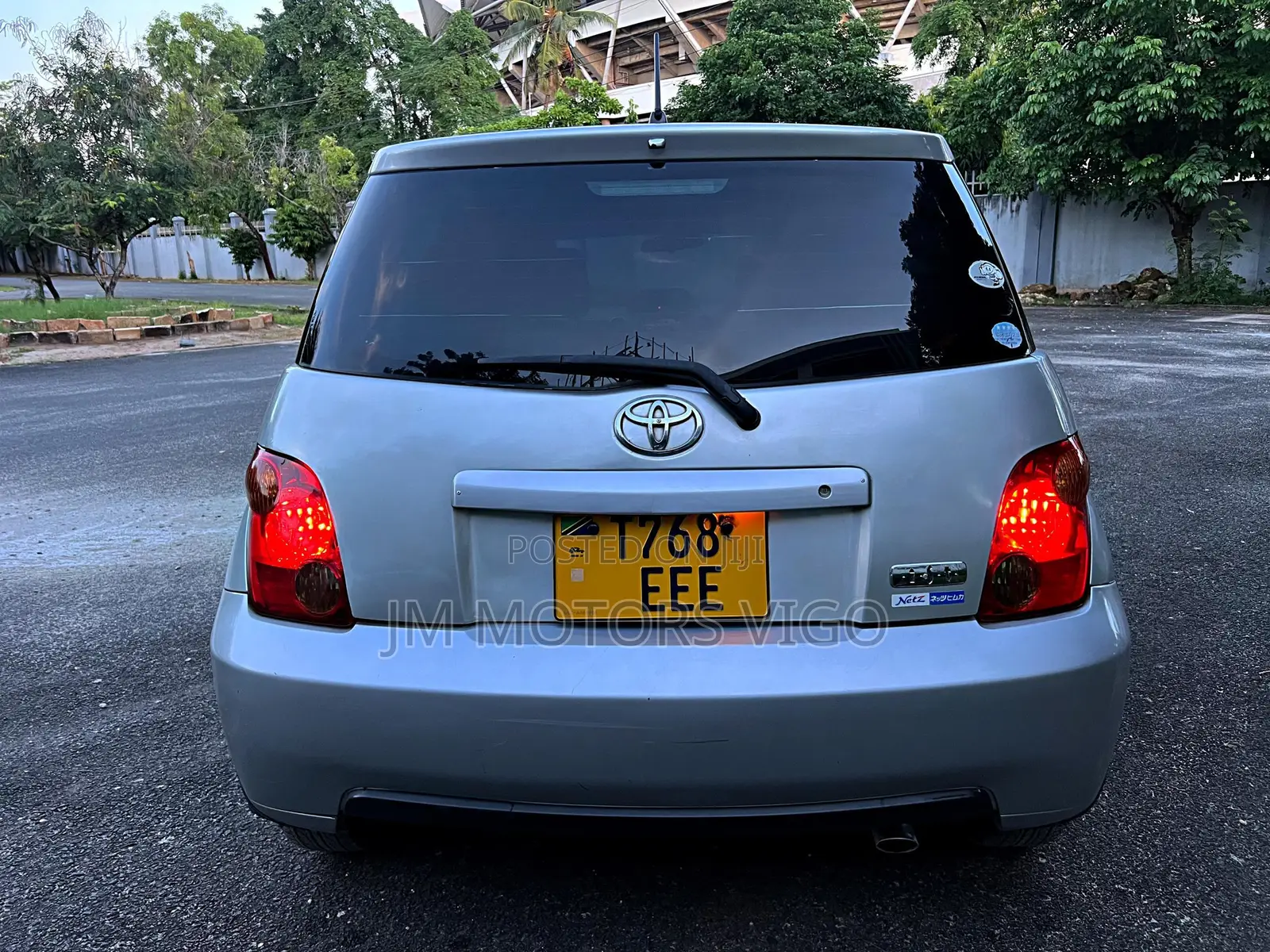Toyota IST 2004 Silver