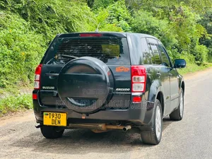 Suzuki Escudo 2005 Black