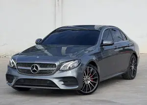 Mercedes-Benz E200 2017 Teal