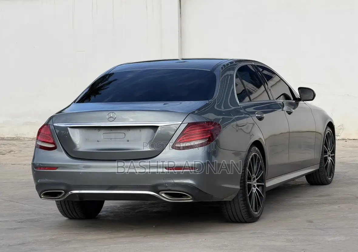 Mercedes-Benz E200 2017 Teal