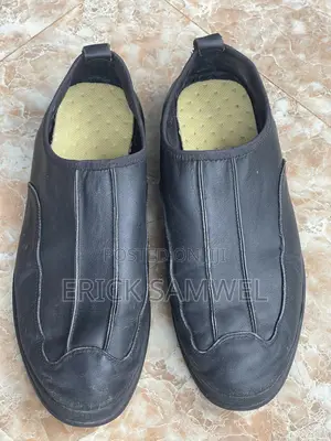 Simple Black Shoes