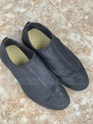 Simple Black Shoes