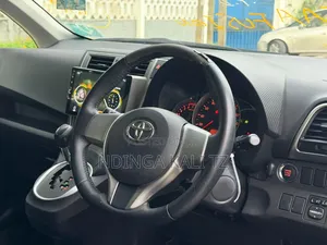 Toyota Ractis 2011 Black
