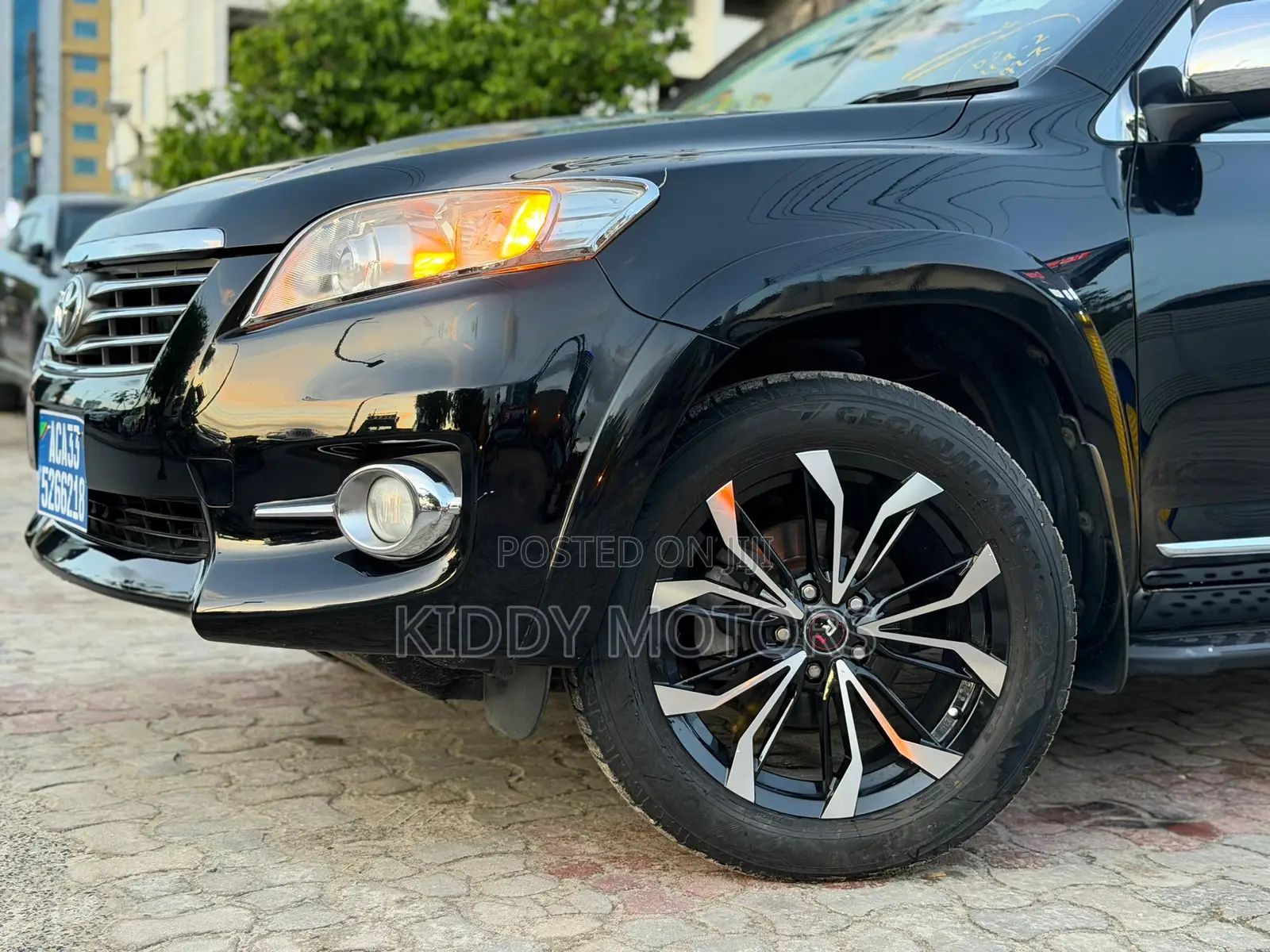 Toyota Vanguard 2012 Black