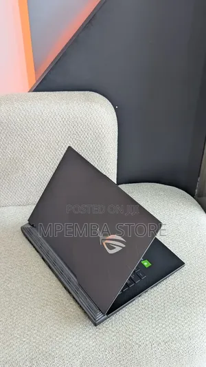 Laptop Asus ROG Strix SCAR 15 16GB Intel Core i7 SSD 512GB