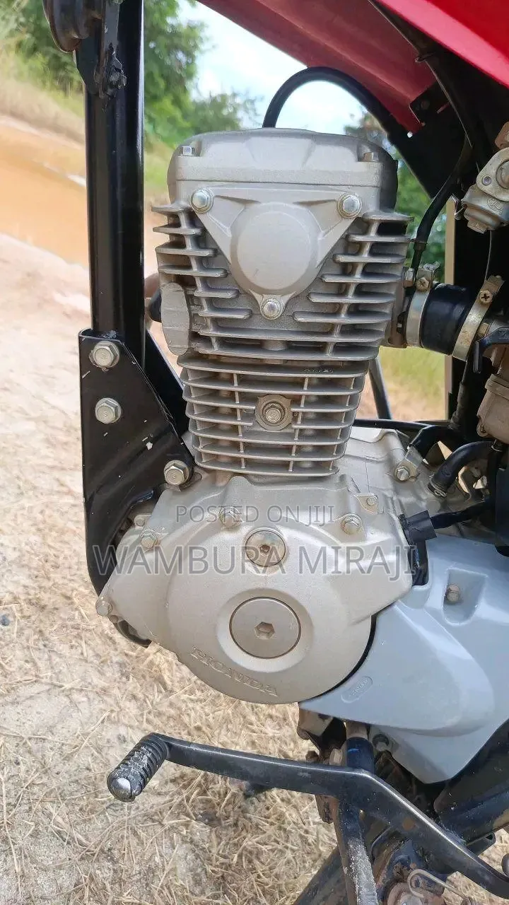 New Honda CB 2025 Brown