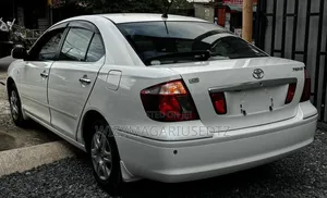 Toyota Premio 2004 Off white