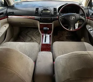 Toyota Premio 2004 Off white