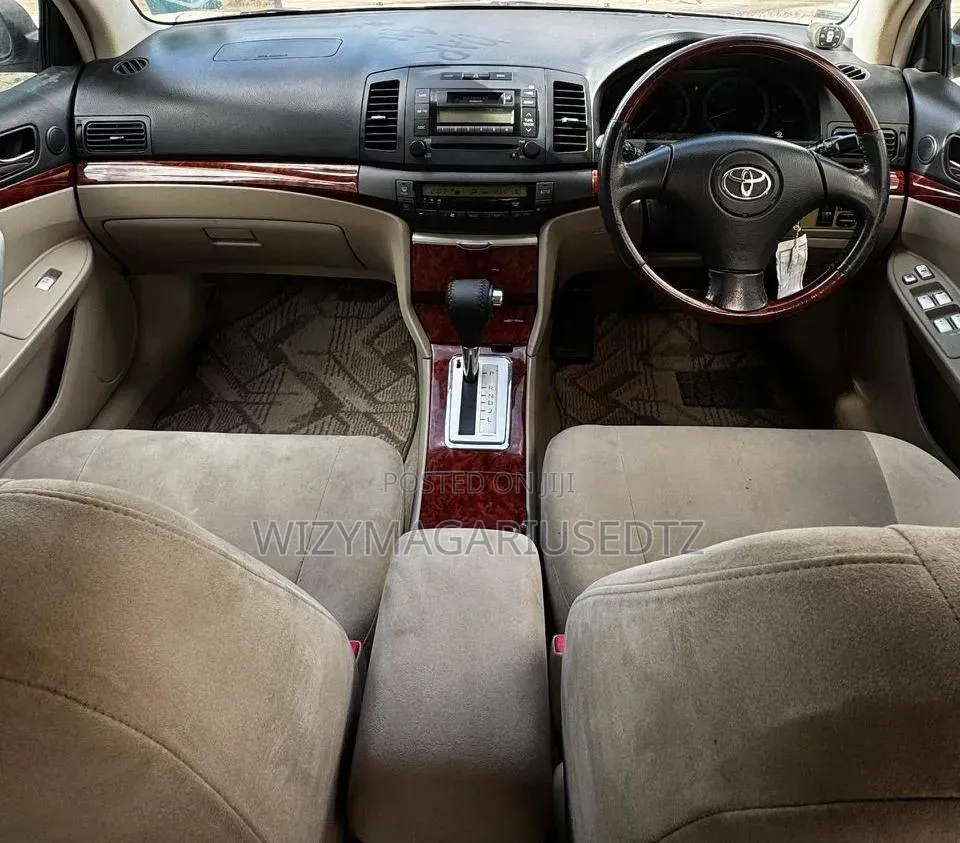 Toyota Premio 2004 Off white