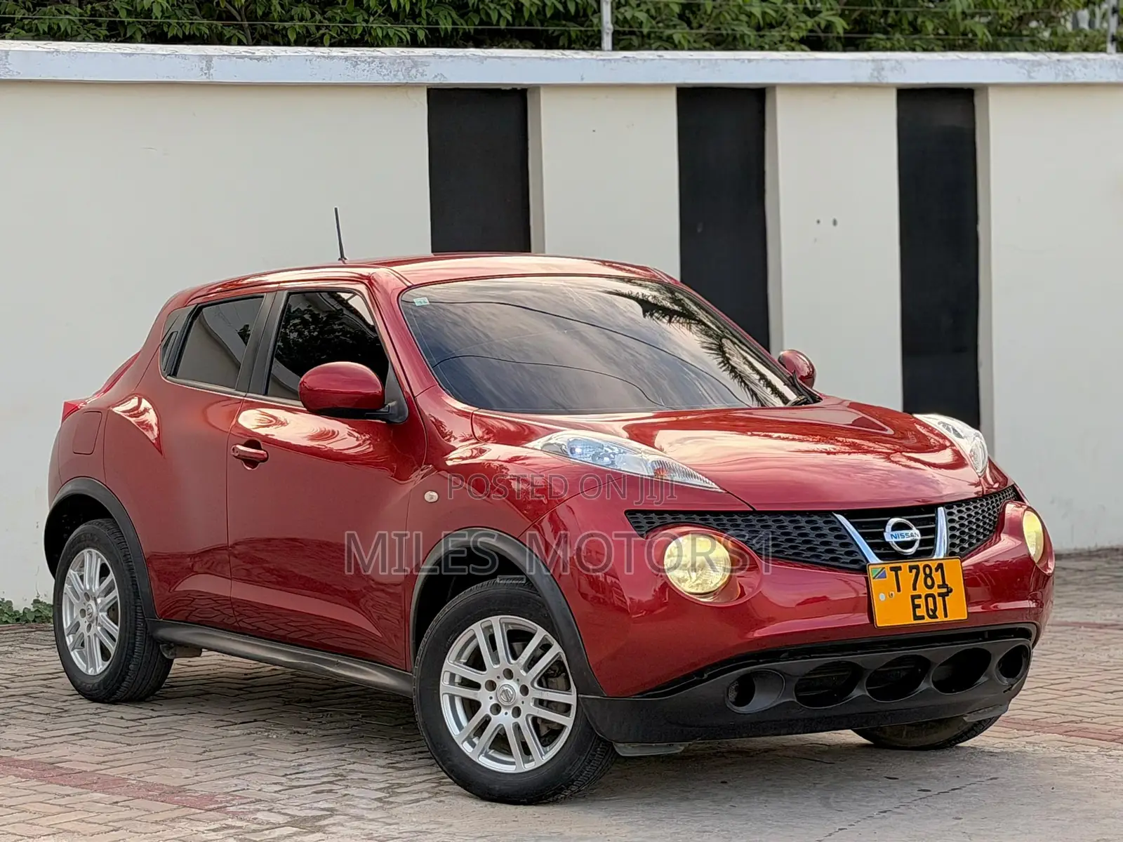 Nissan Juke 2011 Red