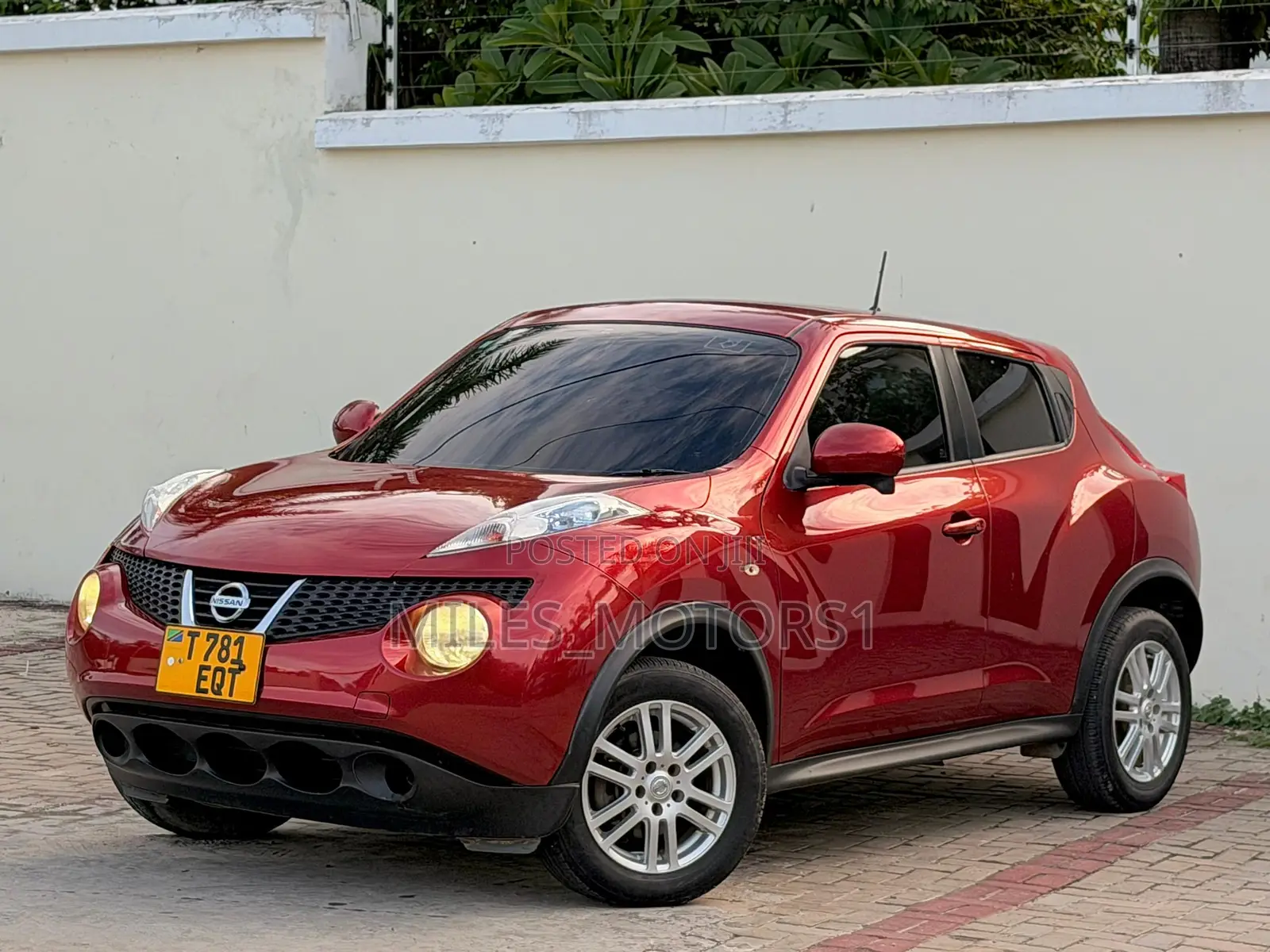 Nissan Juke 2011 Red