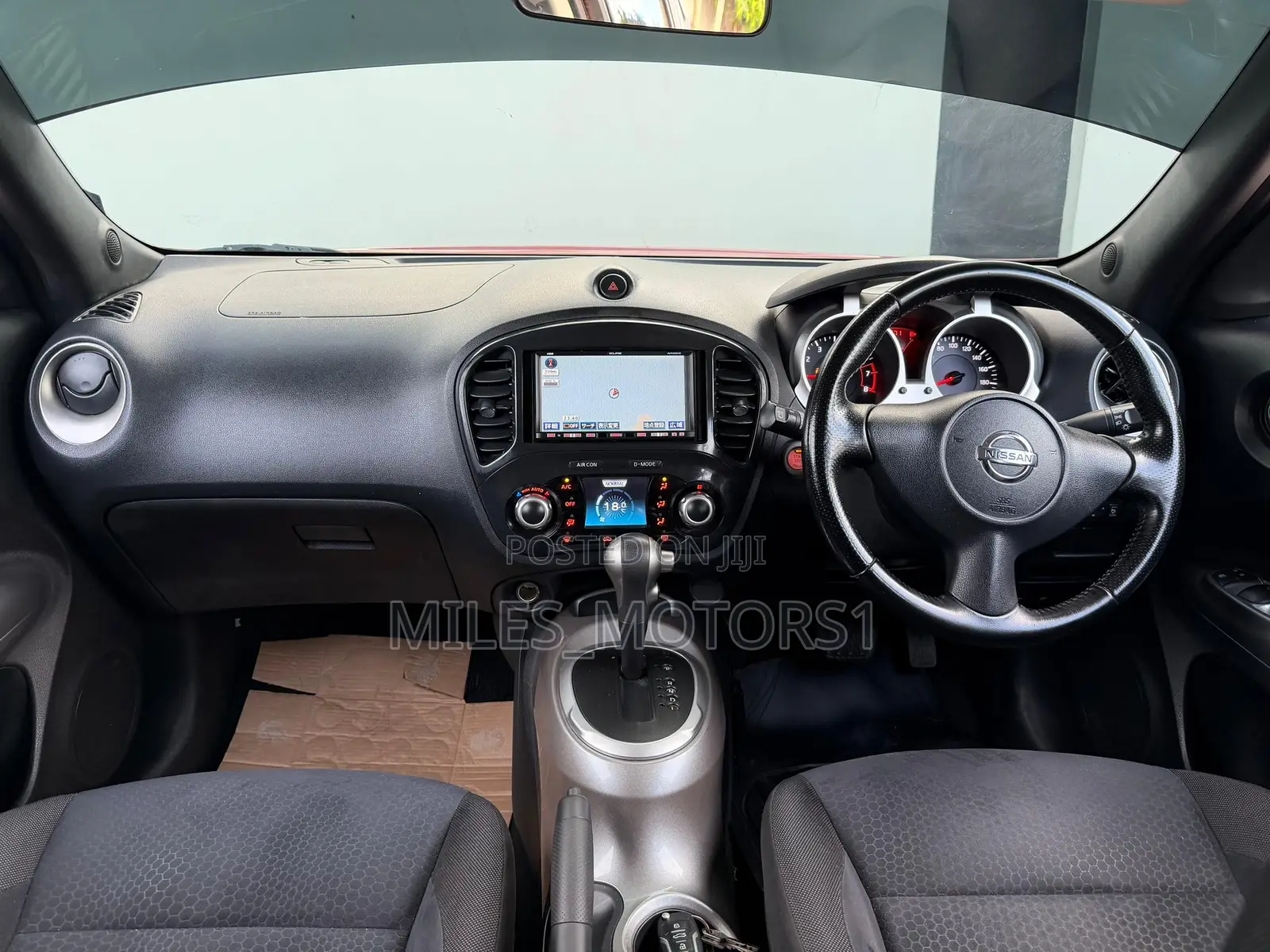 Nissan Juke 2011 Red