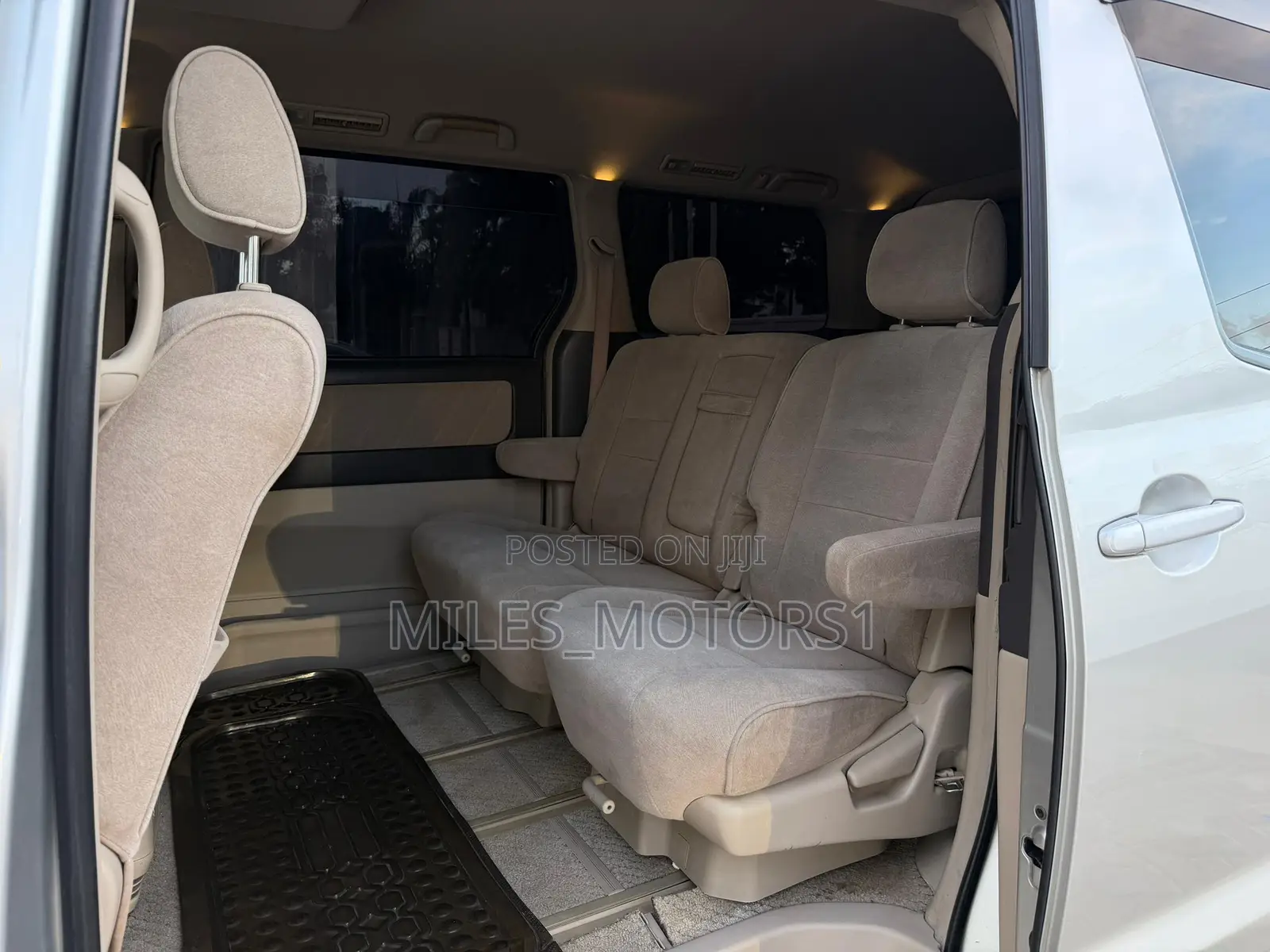 Toyota Alphard 2004 Silver