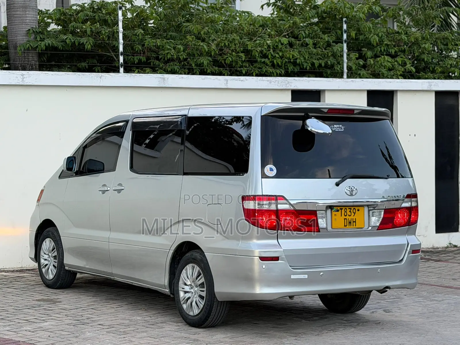 Toyota Alphard 2004 Silver