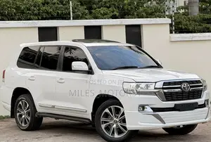 Toyota Land Cruiser 2009 White