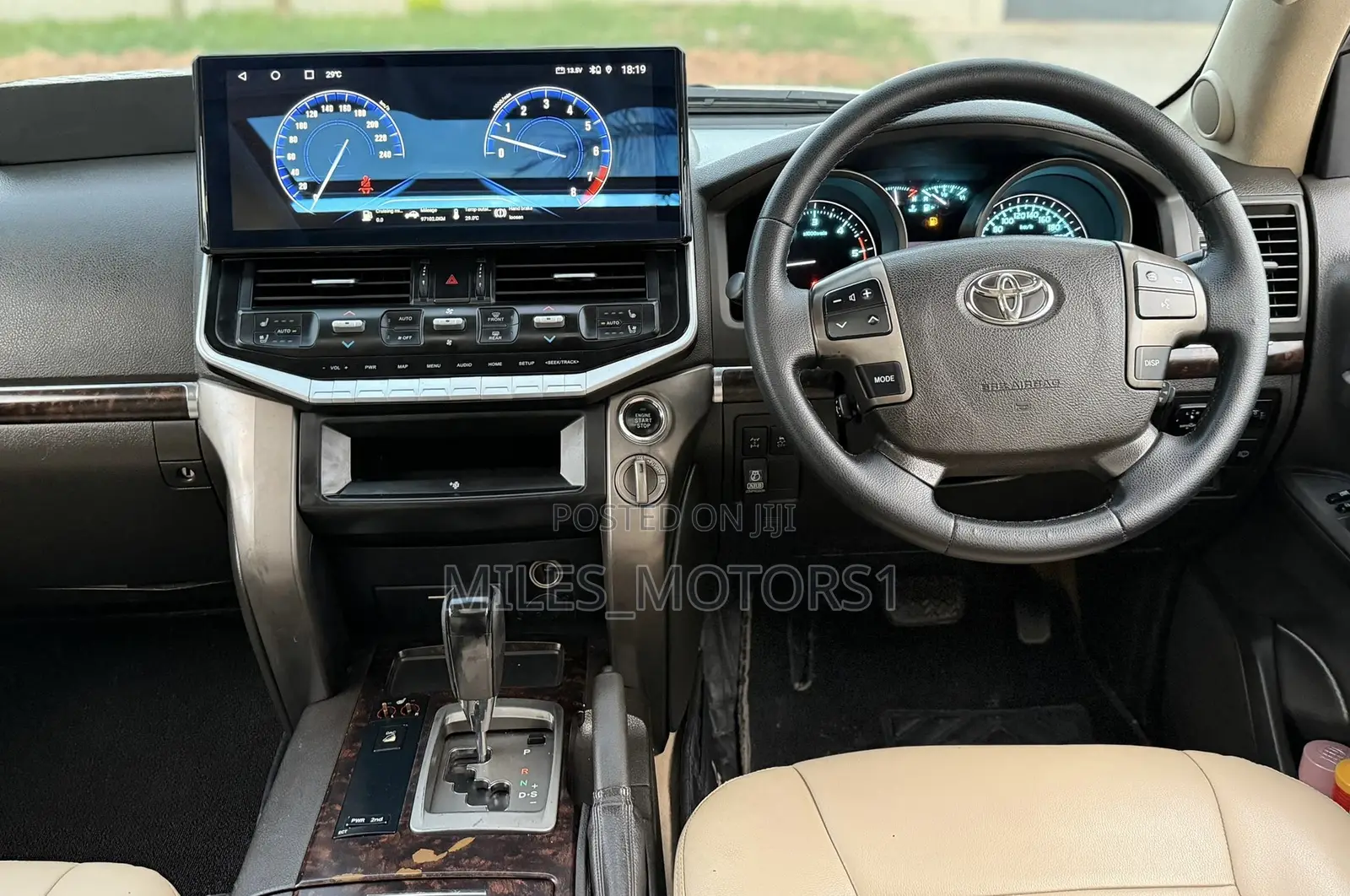 Toyota Land Cruiser 2009 White