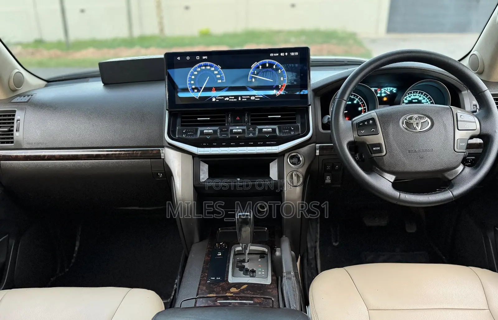 Toyota Land Cruiser 2009 White