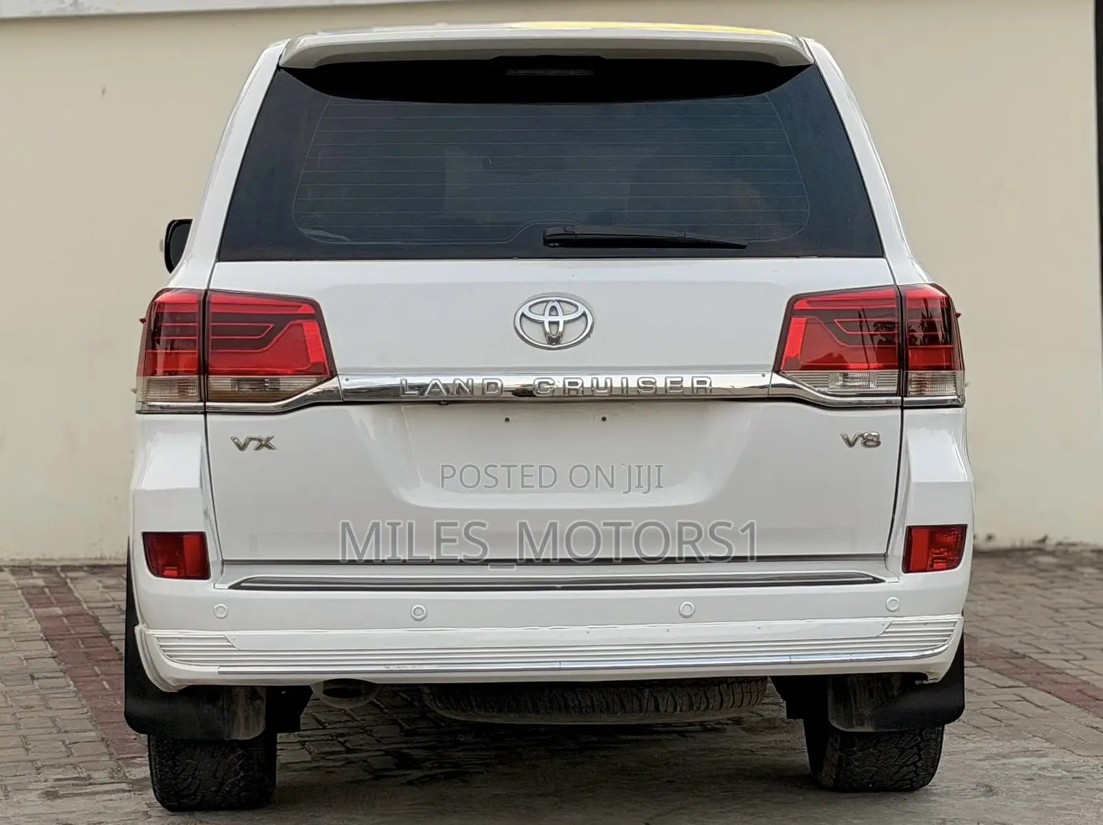 Toyota Land Cruiser 2009 White