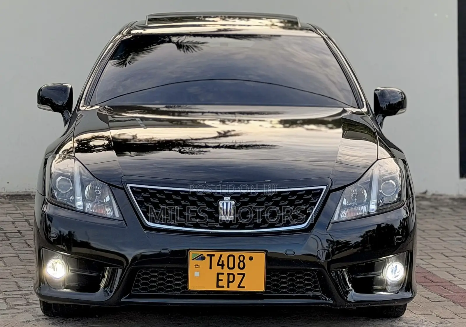 Toyota Crown 2011 Black