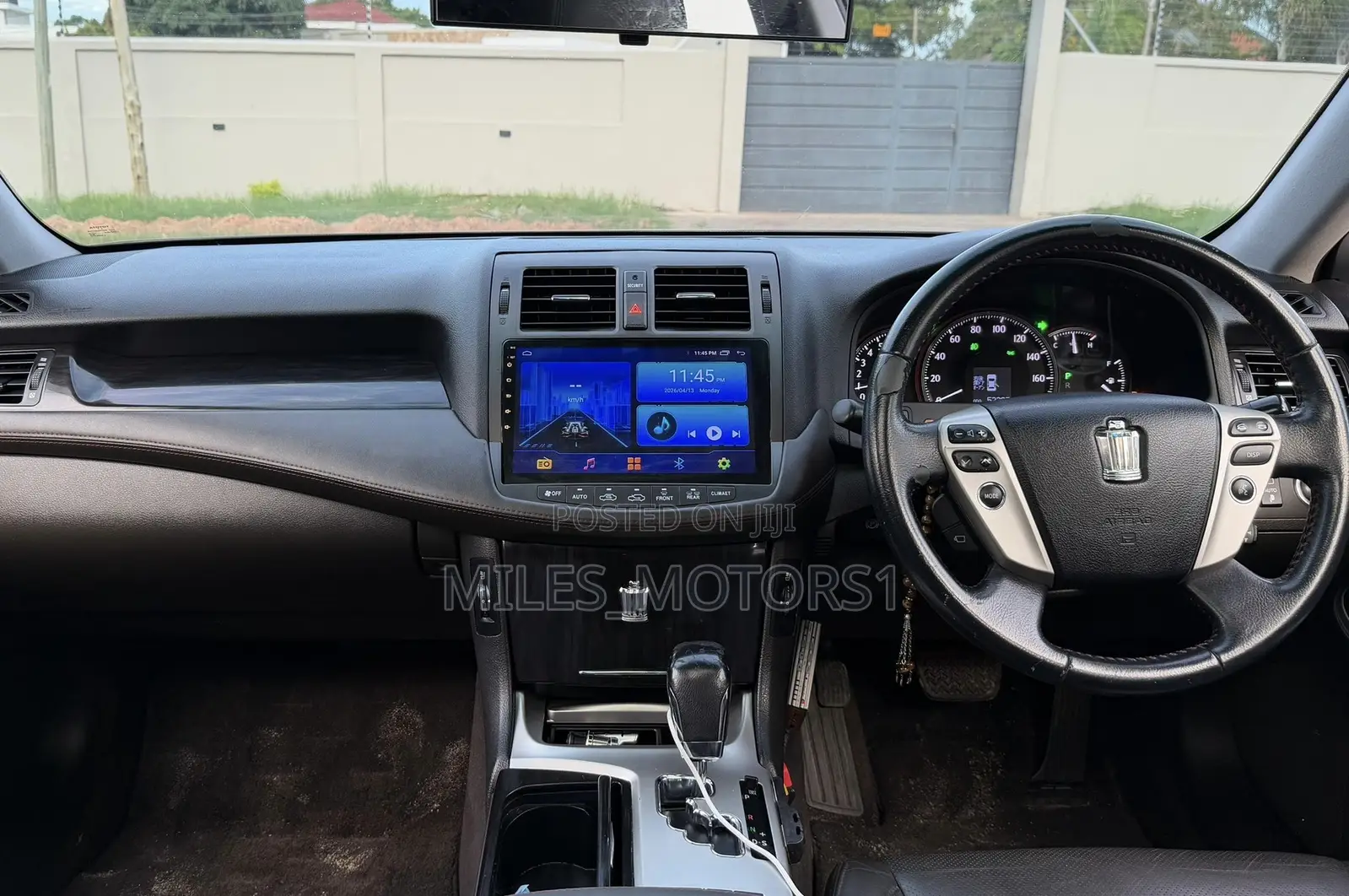 Toyota Crown 2011 Black