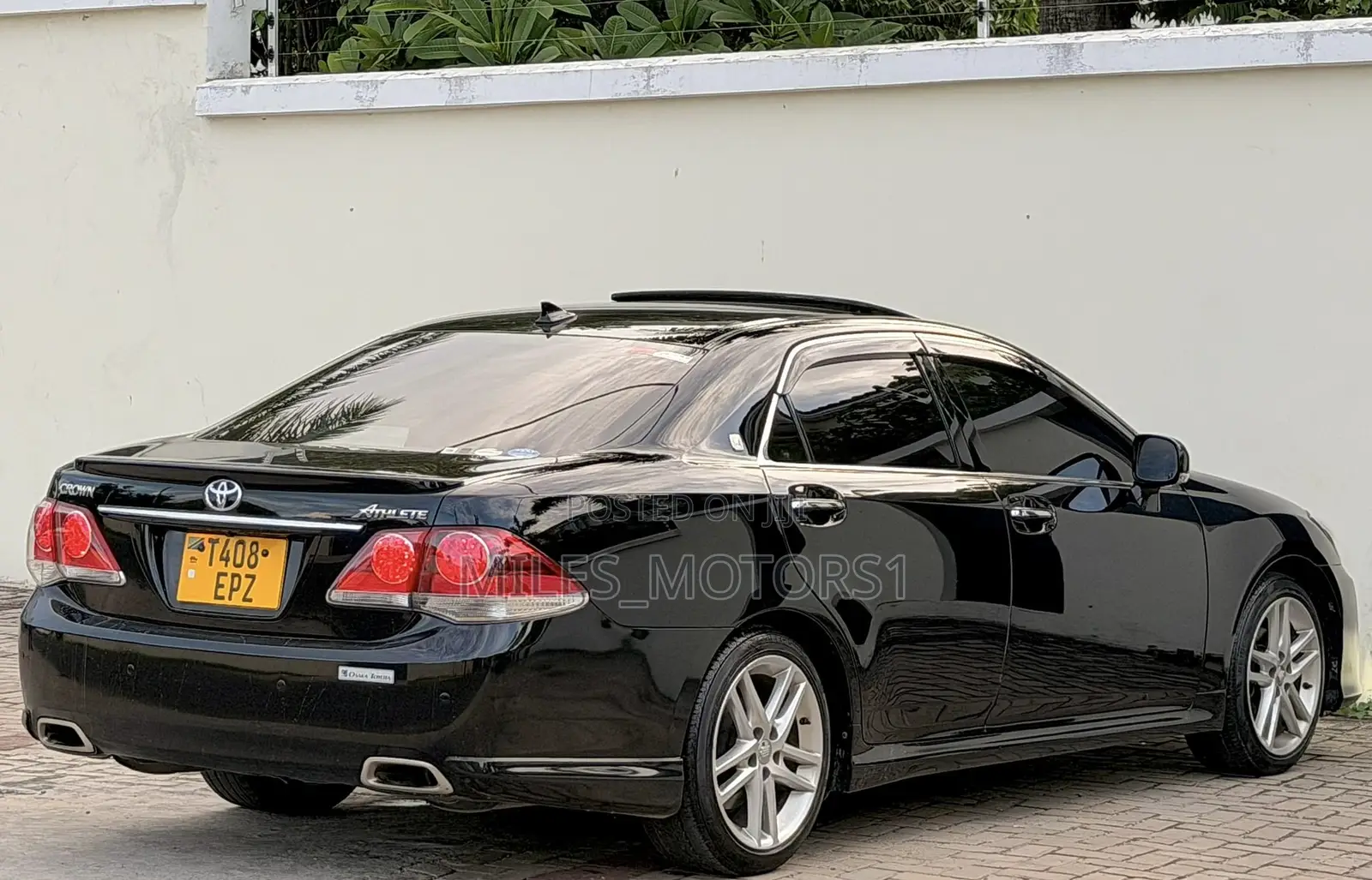 Toyota Crown 2011 Black