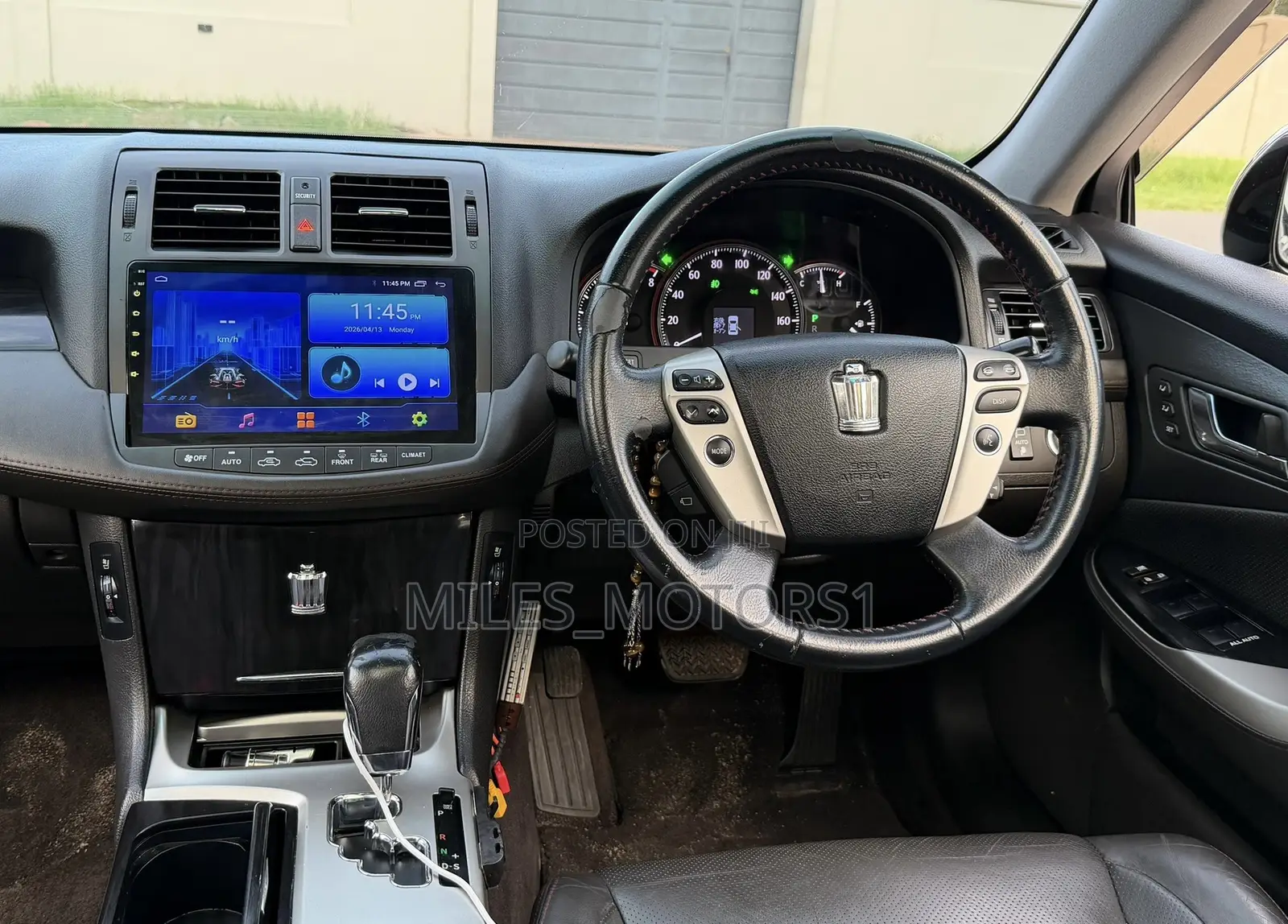 Toyota Crown 2011 Black