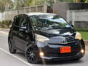 Toyota Ractis 2011 Black