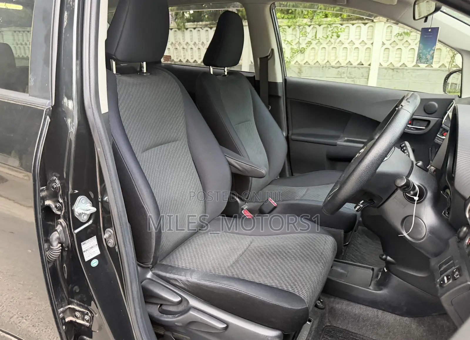 Toyota Ractis 2011 Black