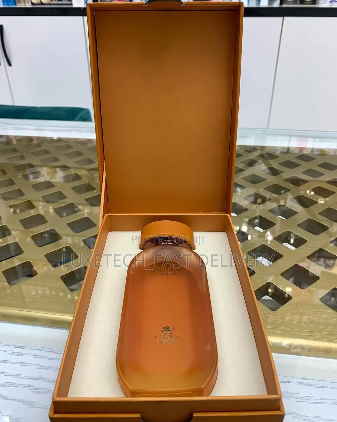 Amber d'Or Eau De Parfum, a Unisex Oriental-Gourmand Fragrance