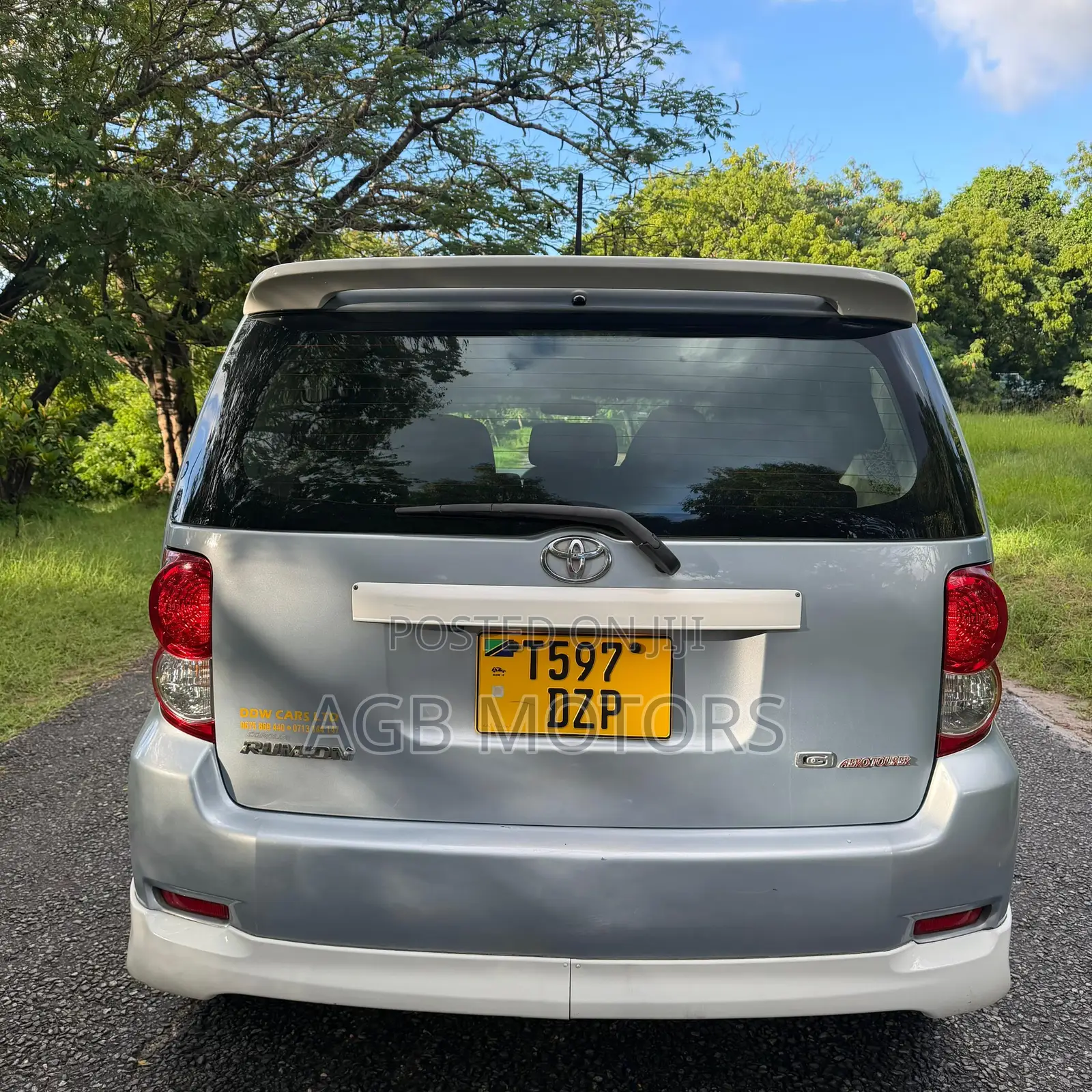 Toyota Corolla Rumion Hatchback 1.5 FWD 2009 Silver