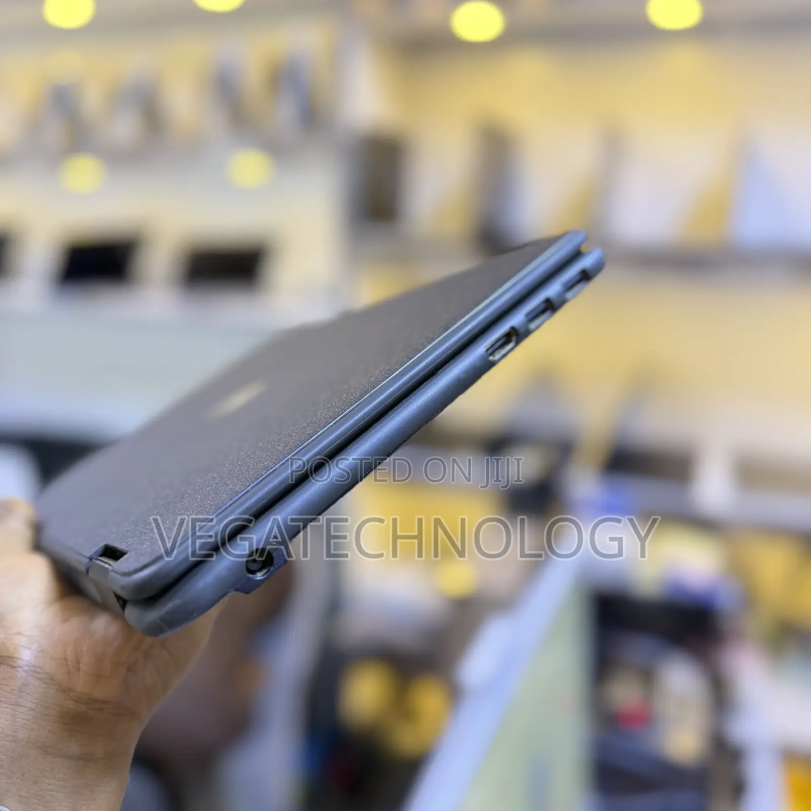 Laptop Dell Latitude 3189 4GB Intel Core 2 Duo SSD 128GB