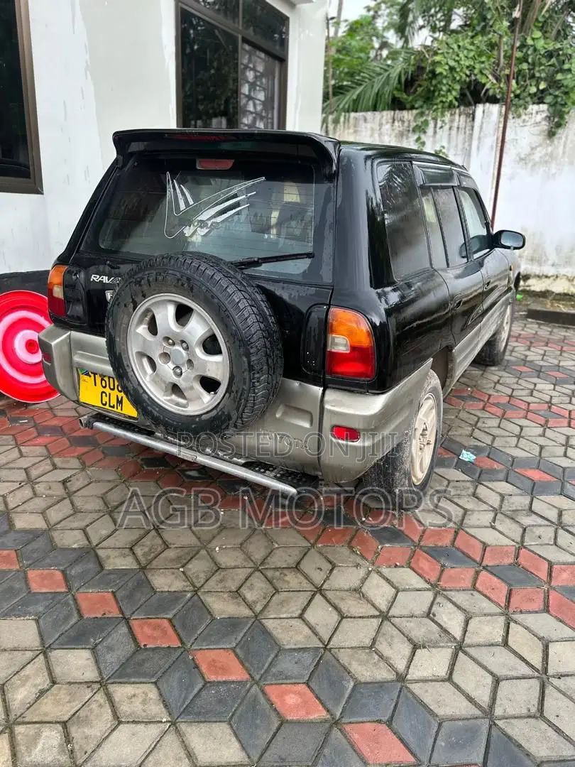 Toyota RAV4 Base FWD 2001 Black
