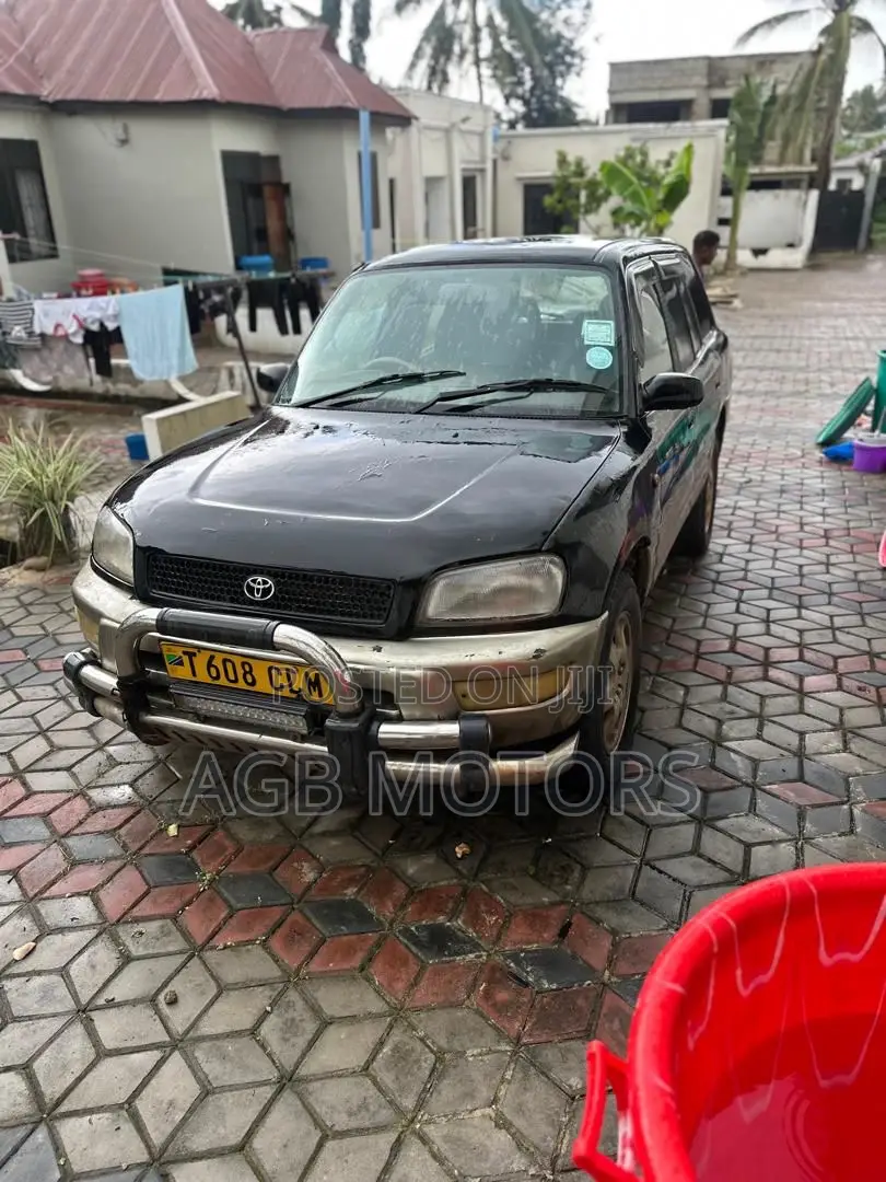 Toyota RAV4 Base FWD 2001 Black