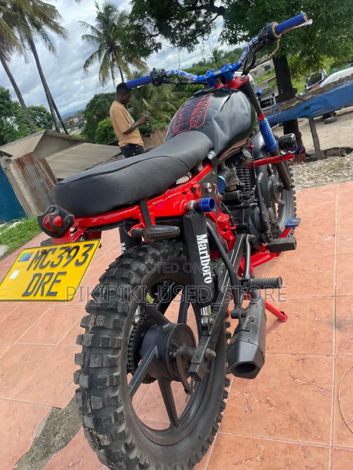 Aprilia Dorsoduro 2024 Black