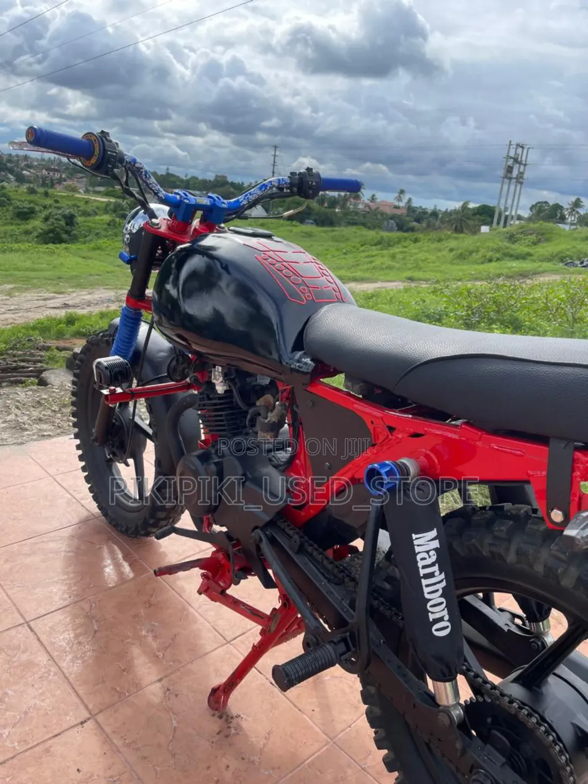 Aprilia Dorsoduro 2024 Black