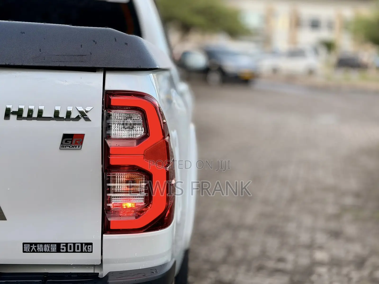 Toyota Hilux 2024 White