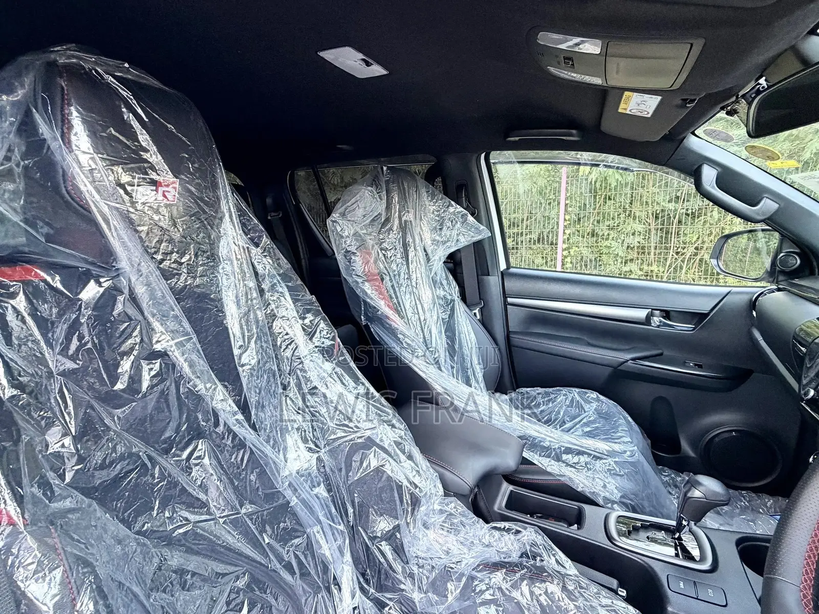 Toyota Hilux 2024 White